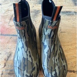 HUK Camo Boots Size 11